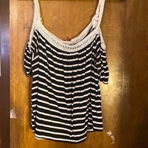 Stripes Off the shoulder tank